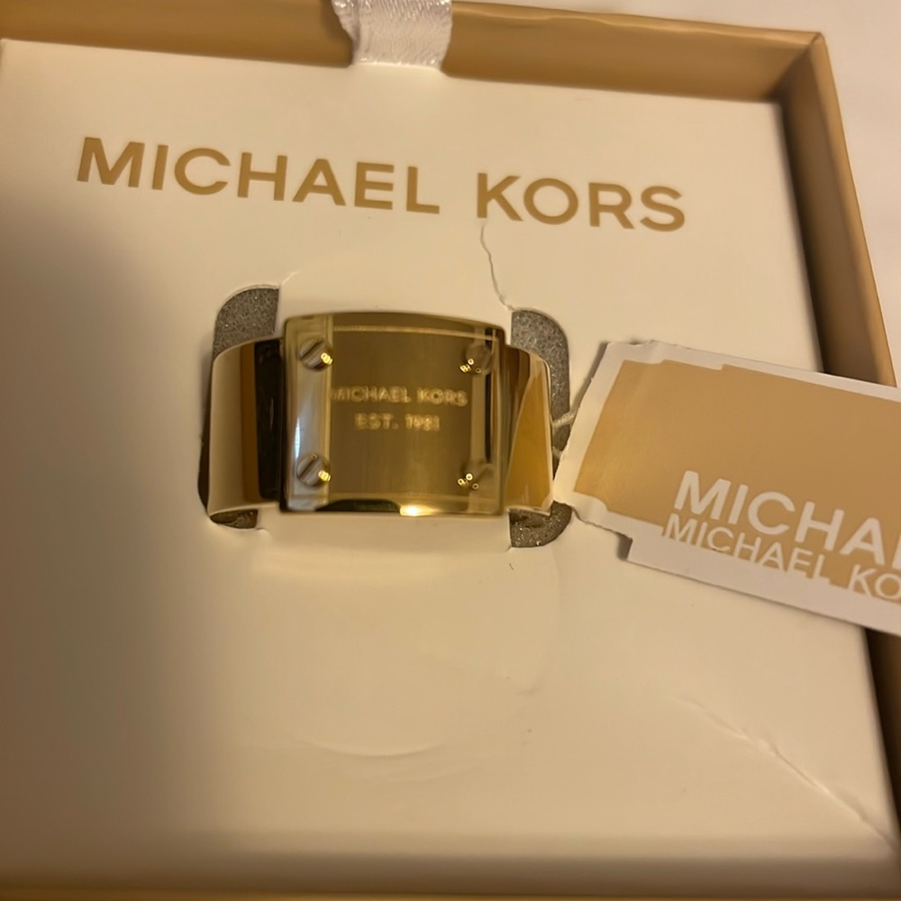 Brand new MK ring